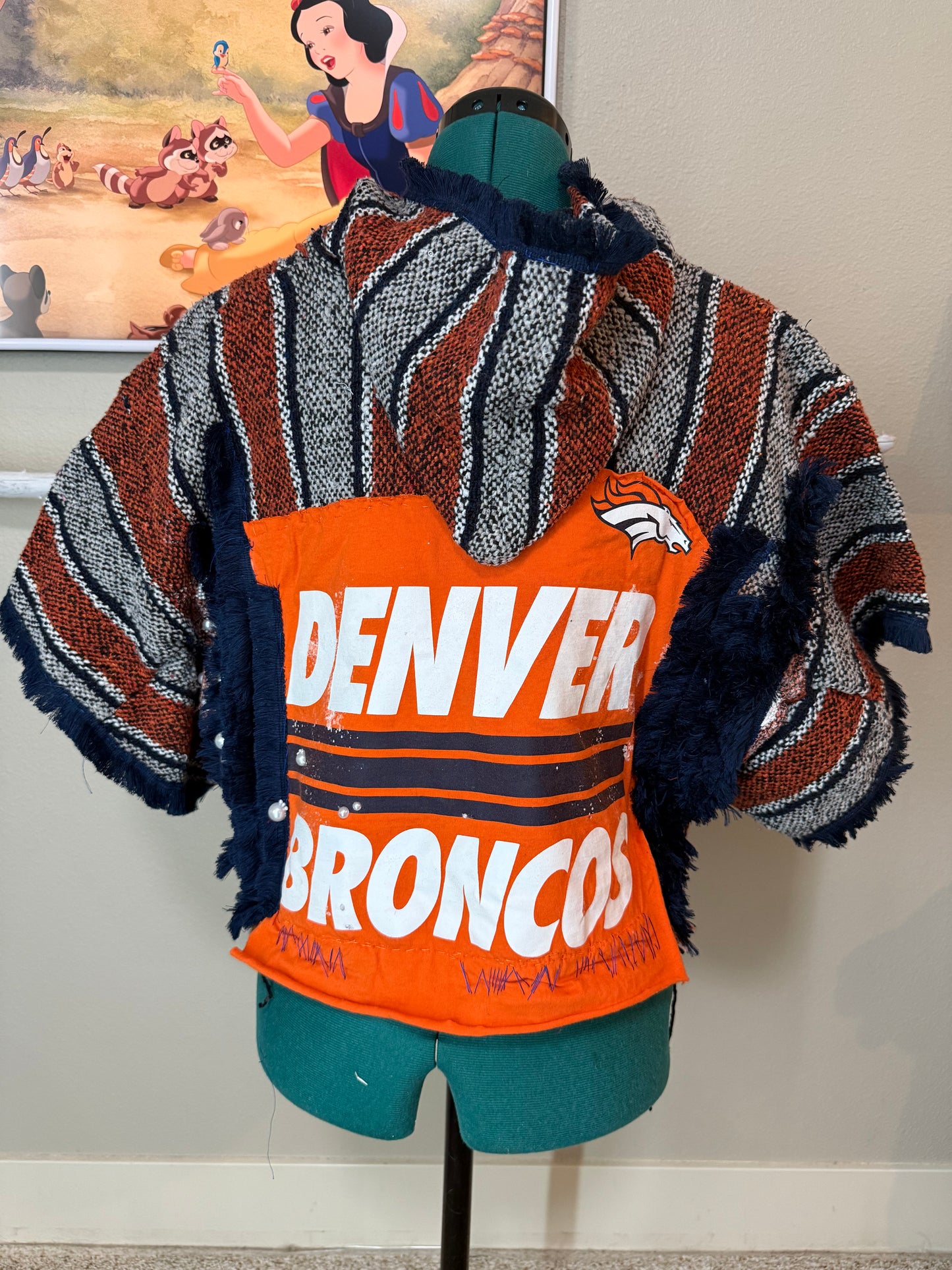 Denver Broncos “Drug Rug” cropped and opened sleeve